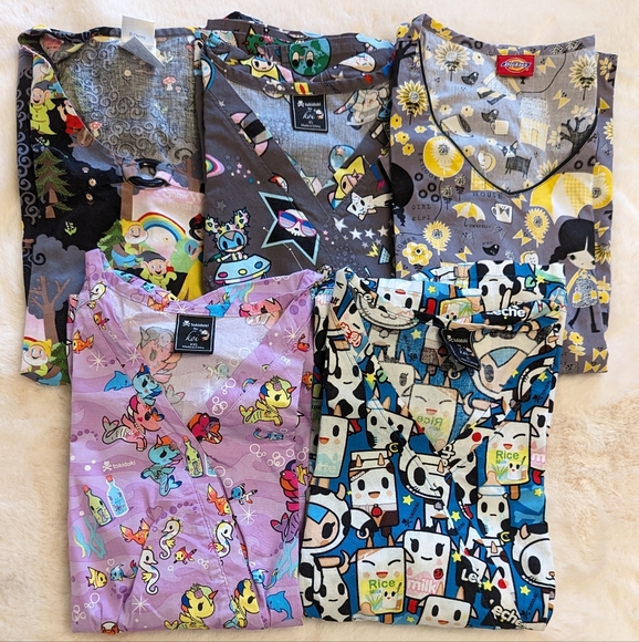 Tokidoki, Disney Scrubs - Set of 5 - Size XS and XXS - Picture 1 of 6